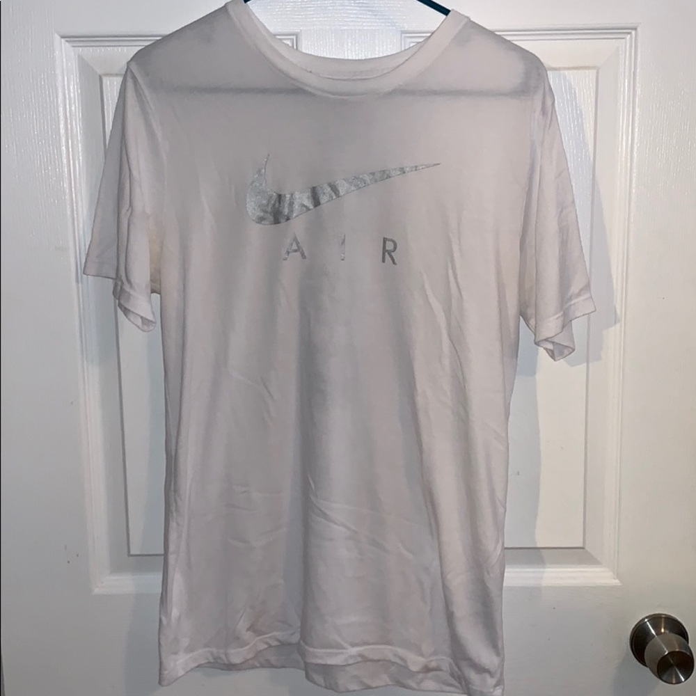 White Nike T-shirt